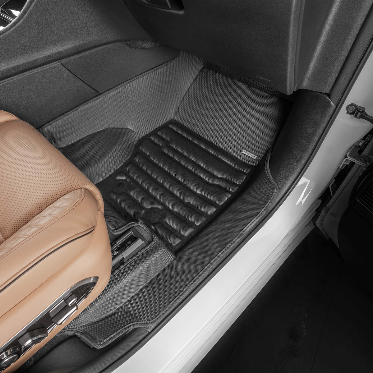 Jeep Grand Cherokee L 6 places avec console de 2e rangée améliorée