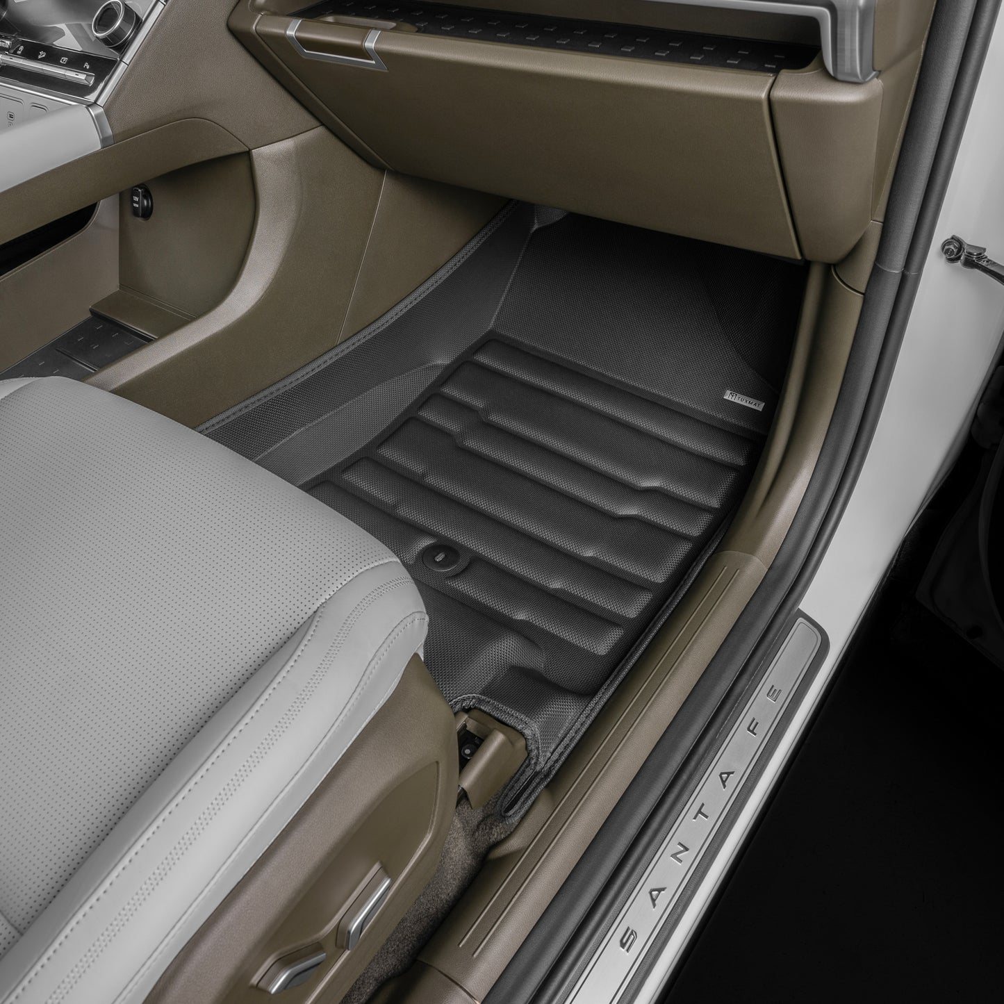 Hyundai Santa Fe 6-Seater