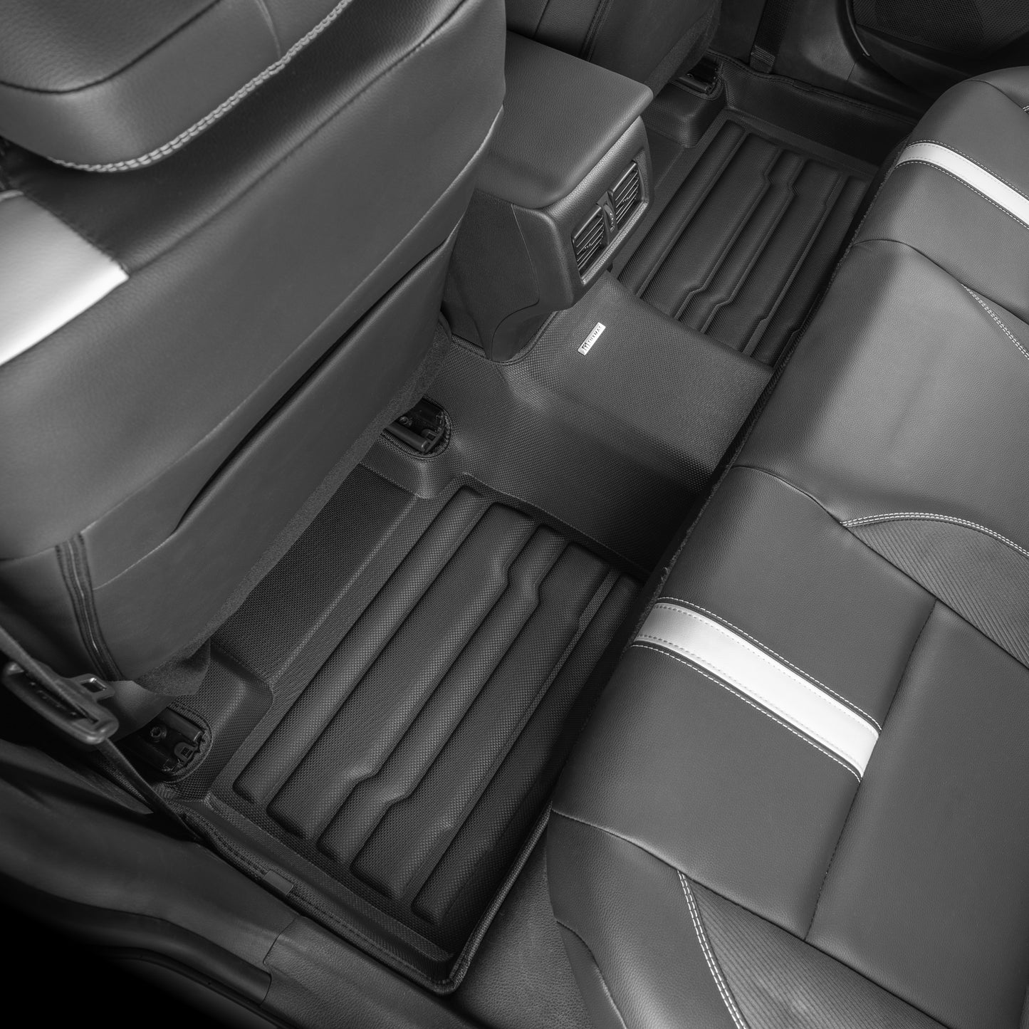 Toyota Camry Hybrid AWD