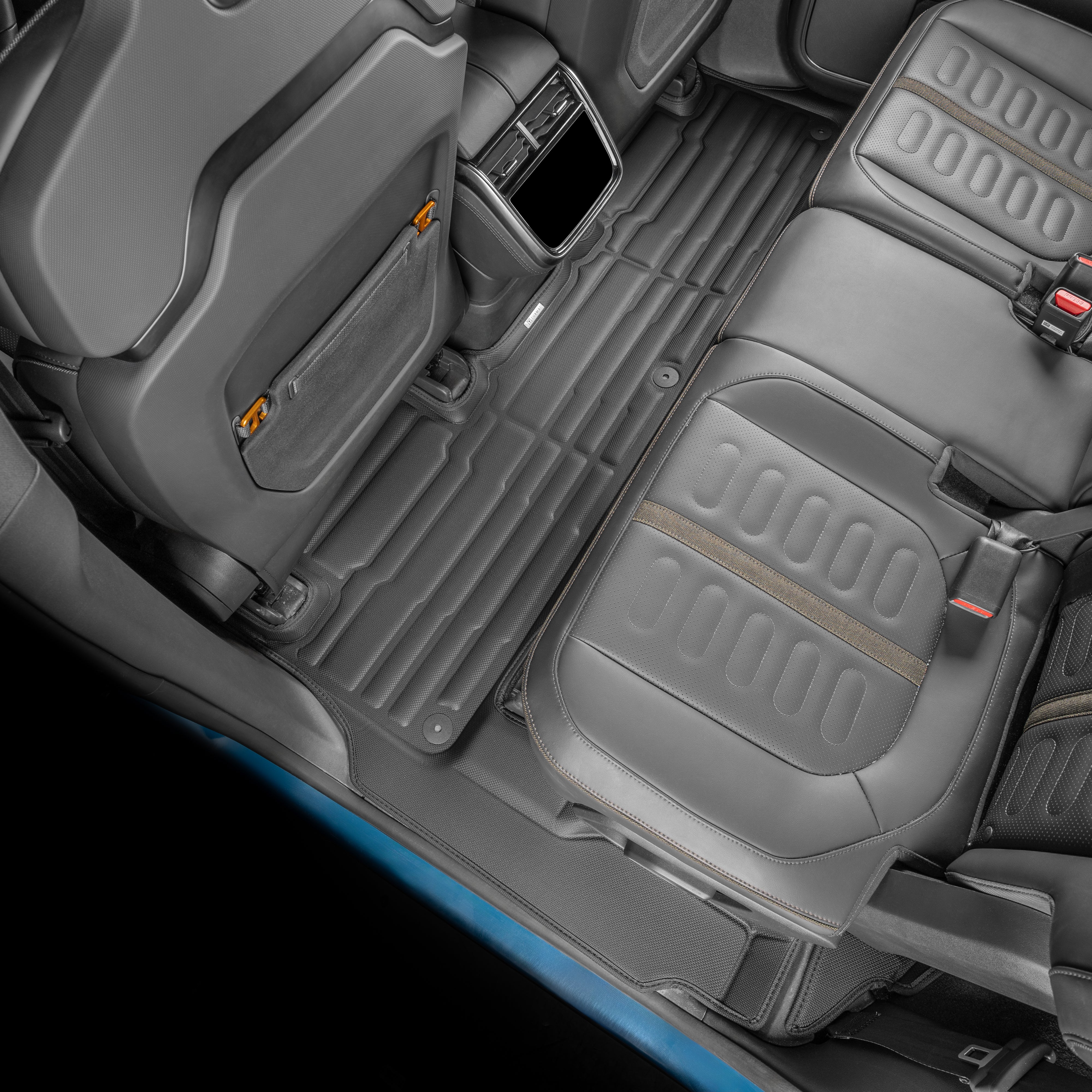 Full-Coverage Mats for 2025-2027 Rivian R1S 7-Seater – TuxMat.ca