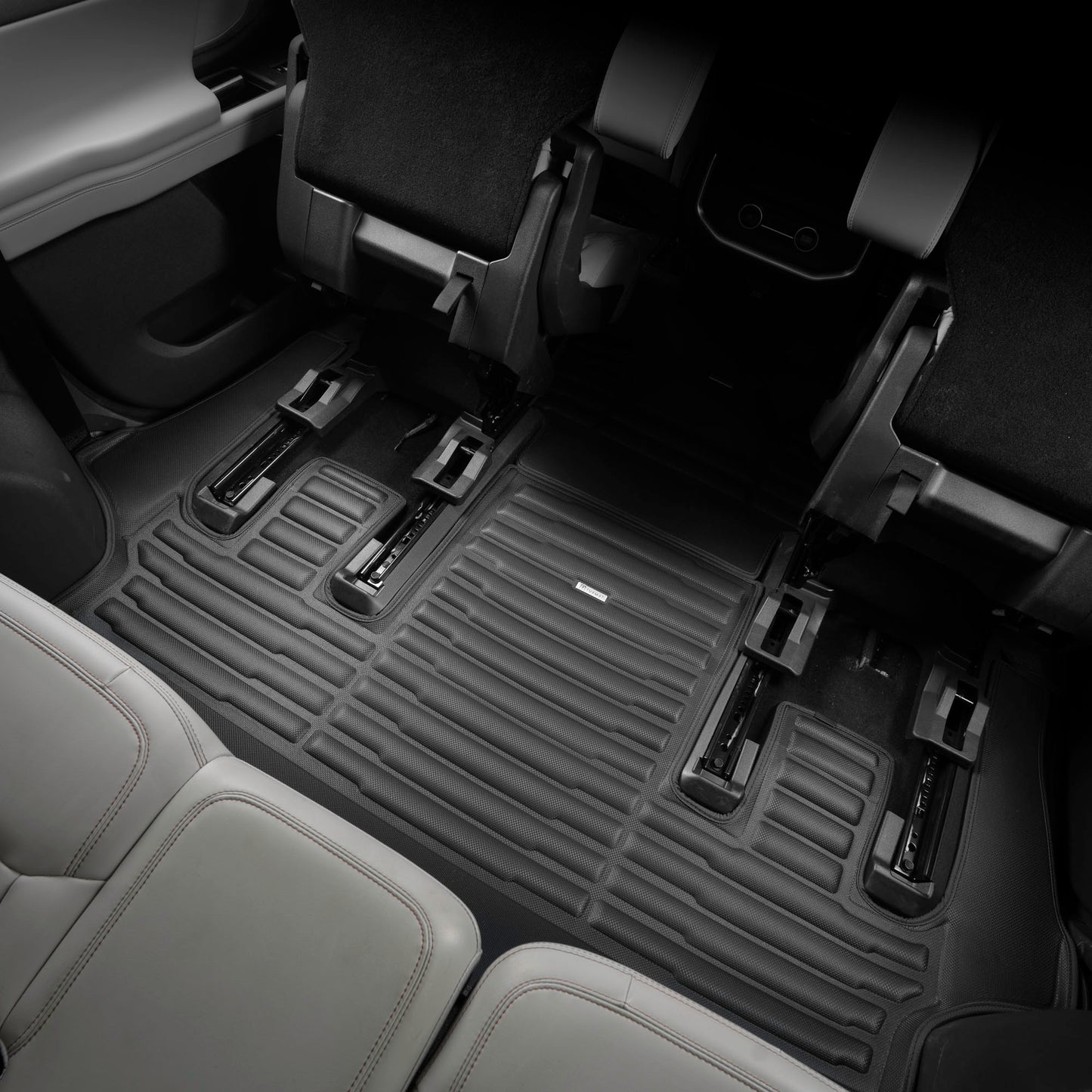 Lincoln Navigator L 7-Seater Without Rear Console